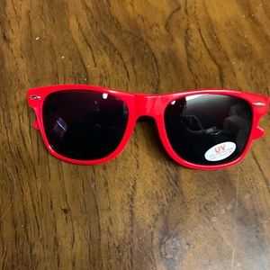 COPY - CAPTAIN MORGAN RED SUNGLASSES